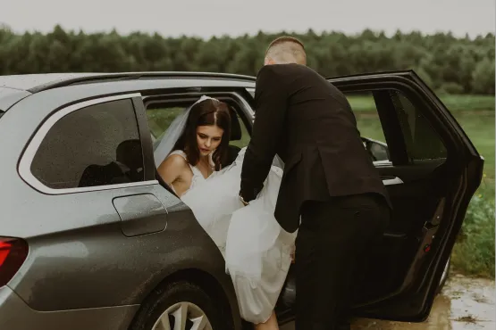 chauffeur mariage accompagnant mariee en normandie